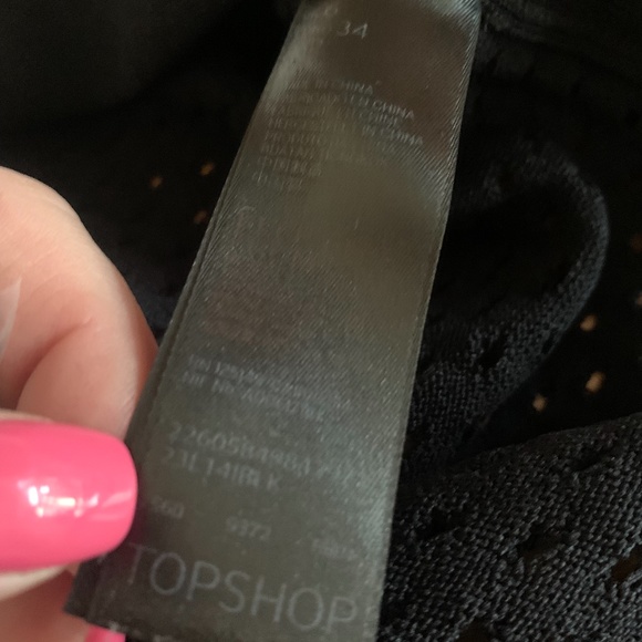 ⚫️Top Shop women’s open design black long sleeve sweater - Picture 7 of 8